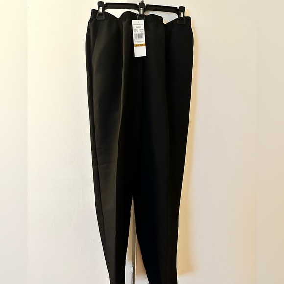 New Alfred Dunner Pants Womens 16W Proprotioned Short Dress Pants (Black). - Picture 1 of 1